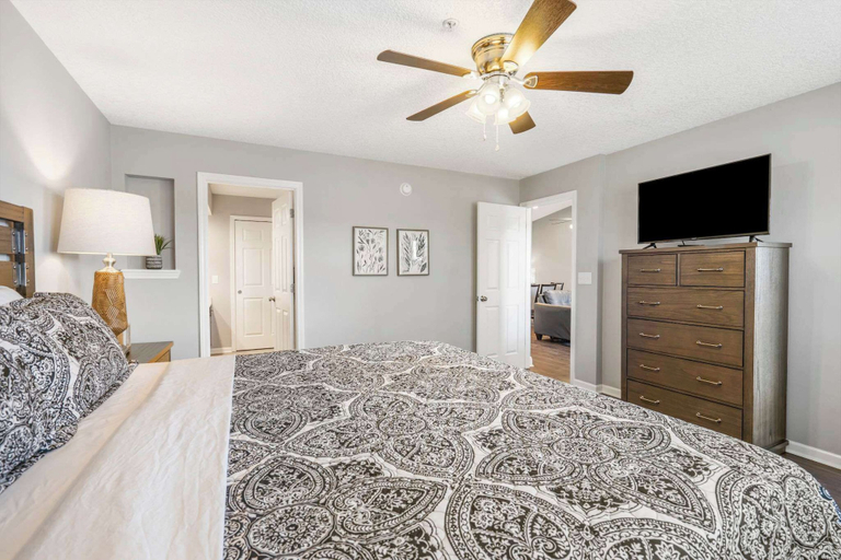 Bedroom 3, Great Escape Duo, Taney