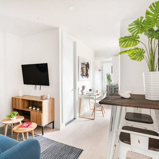 Room 1, 48-4fe 2BR Prime Midtown West, New York