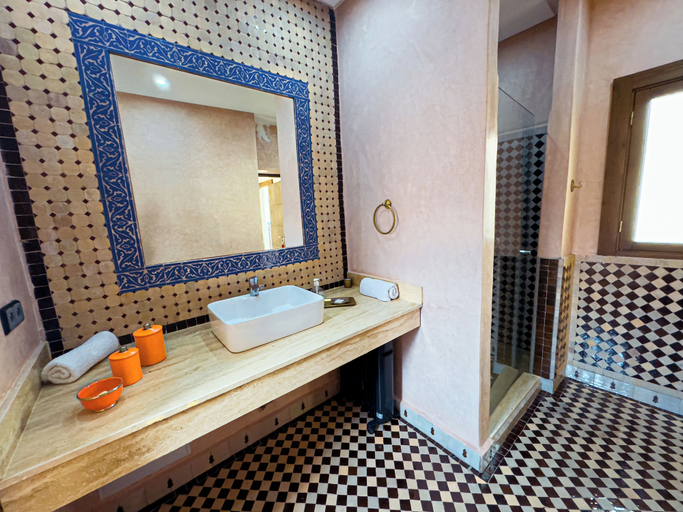 Bathroom 4, Riad Tonaroz, Marrakech