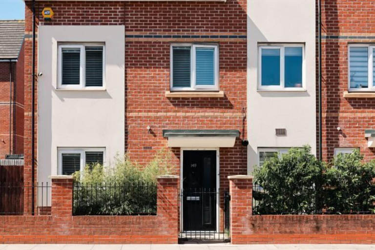 Exterior 2, Anfield Stay · A Place to Pause, Sefton