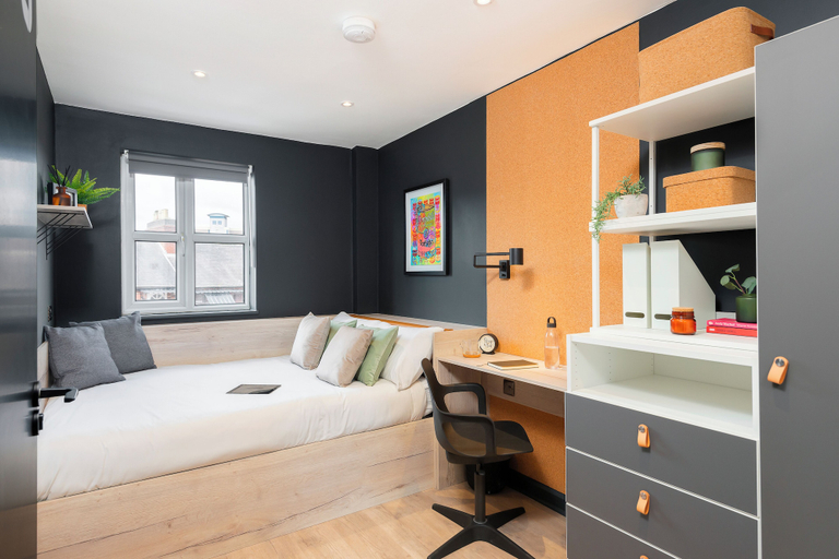 Room 3, Peveril House, Nottingham