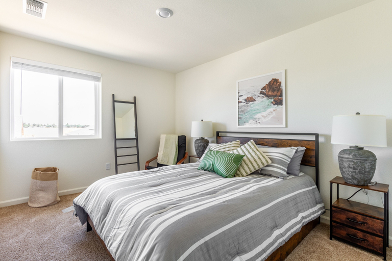 Room 3, 5BR Home Hard Rock Casino & Beale AFB Area, Yuba
