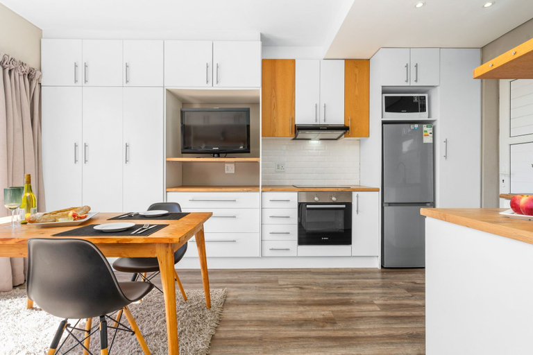 Others 5, Greenpark 202, City of Cape Town