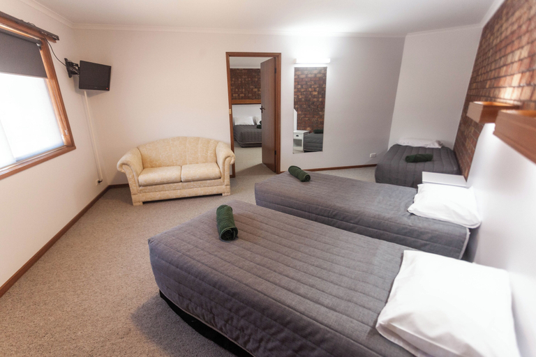 Room 4, Donald Motor Lodge, Buloke  - South