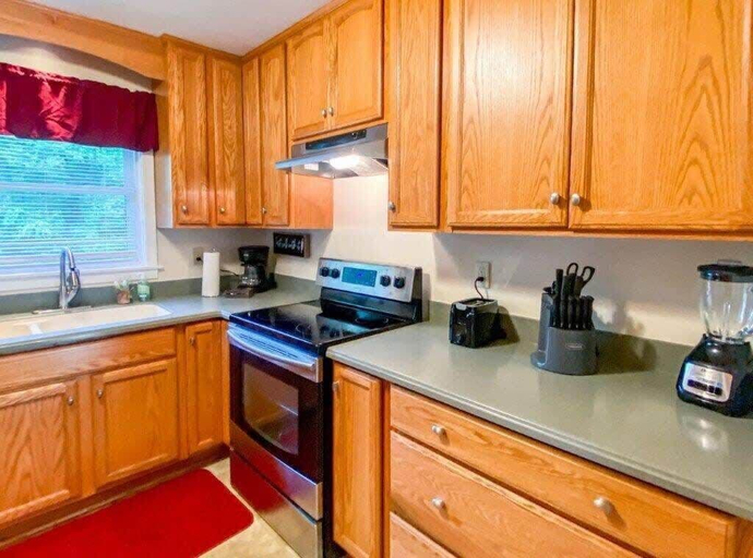 Private kitchen 3, Belvoir Drive Southern Charmer, Madison
