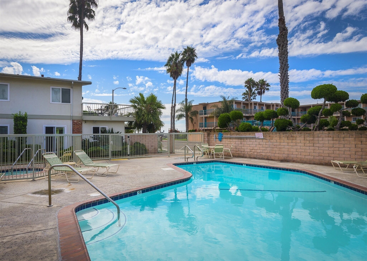 Pool, Full 1 Bed Beach Condo #227 1 Bedroom Condo by RedAwning, Santa Barbara