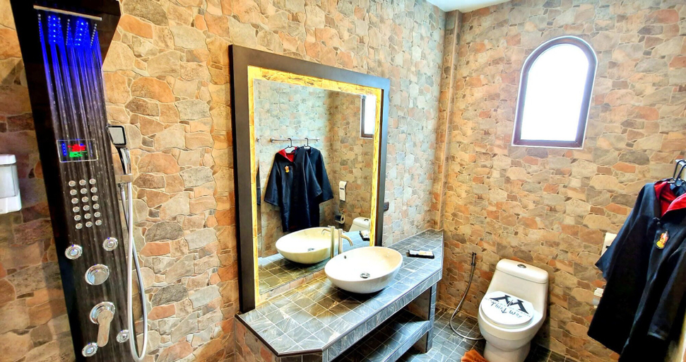 Bathroom 4, POTTERLAND Luxury Pool Villa Pattaya Walking Street, Pattaya