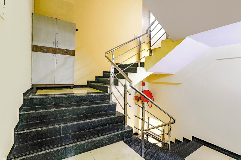 Lobby 3, Fabexpress Sagar Residency, Raigarh