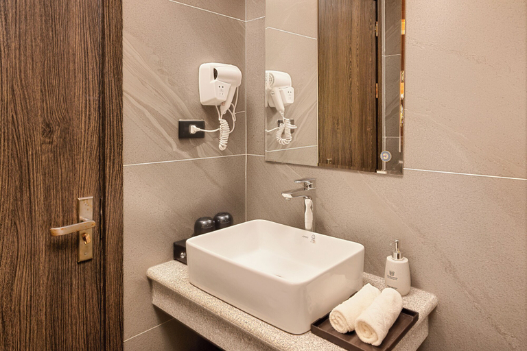 Bathroom 5, Tam Coc Center Luxury Hotel & Villa, Hoa Lư