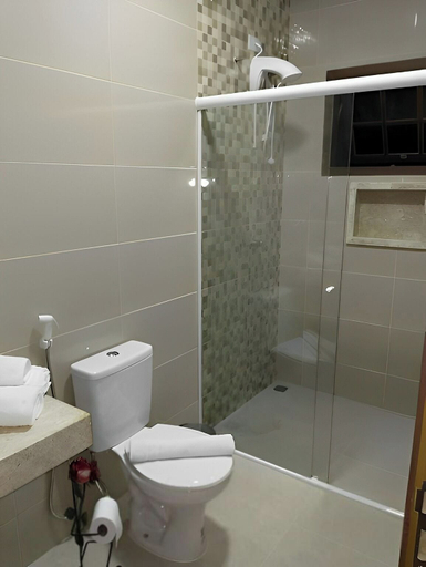 Bathroom 3, Suítes Castanheiras, Parati