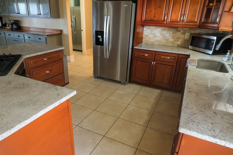Others 5, Luxury Lakefront 4br: Jacuzzi, Game Room & Wi-fi, Lexington