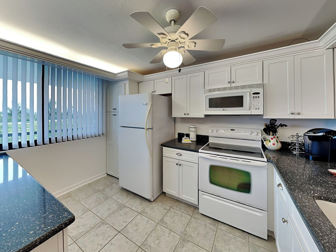 Property amenity 4, Palms of Bay Beach 4D, Lee