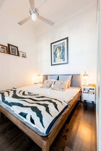 Room 4, Berry Loft by Rove Loft w Shared Gym Rooftop, New York