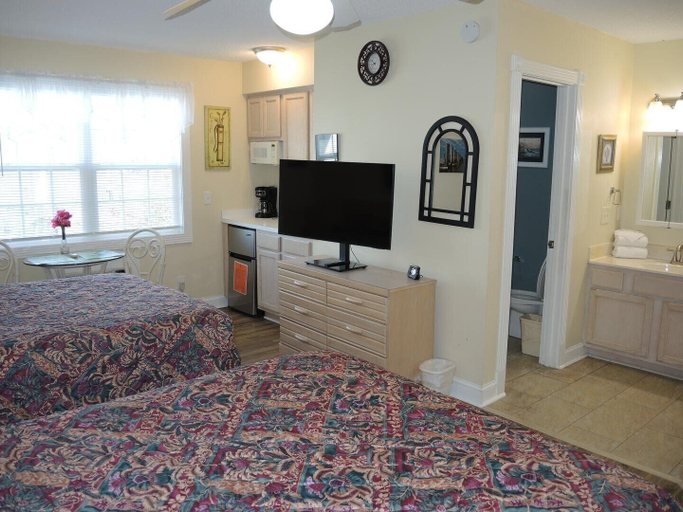 Room 2, 507l Home by RedAwning, Brunswick