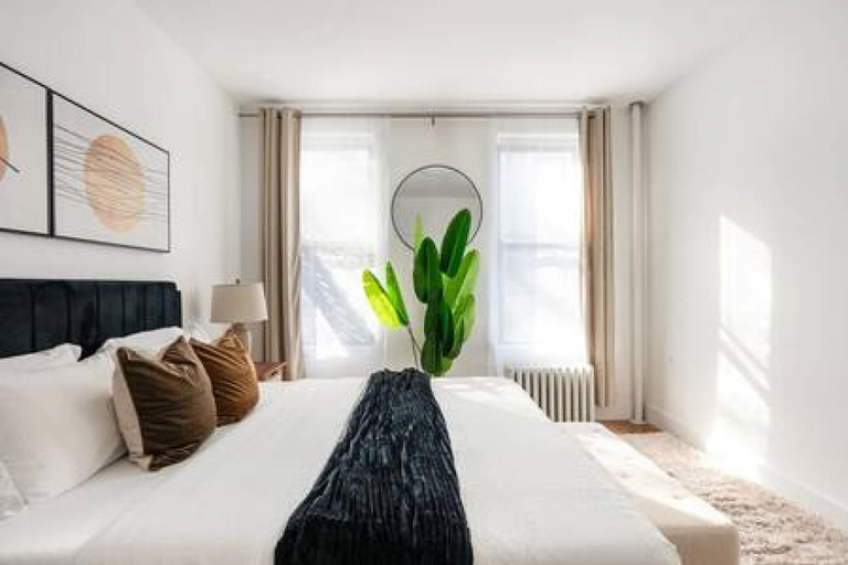 Room 4, 444-2e Modern 2BR Hell s Kitchen, New York