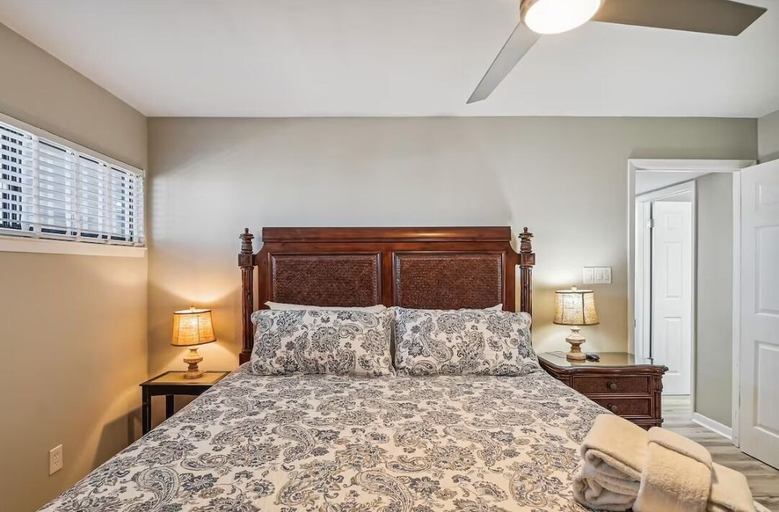 Room 4, Aquavista 603w, Bay