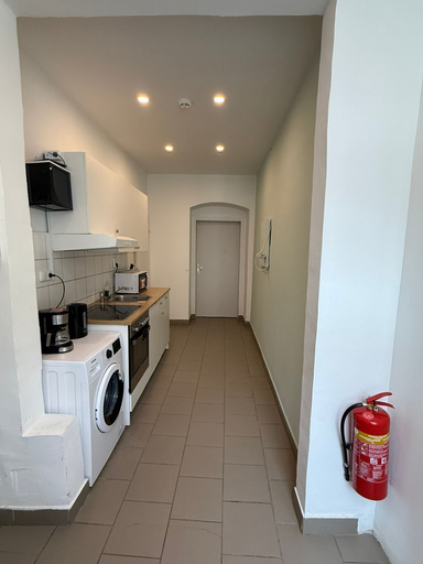 Private kitchen 3, Stylish 2BR Apartment Westbahnhof Area, Wien