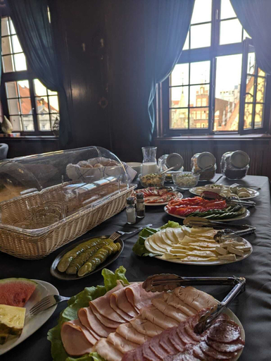 Food & Drinks 5, Rynek 30 Hostel, Środa Śląska
