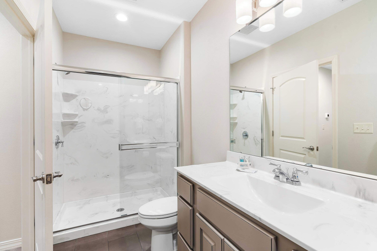 Bathroom 4, Majestic Lakeview Destination Unmatched Location, Taney