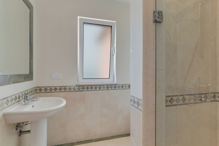 Bathroom 4, Palheiro Village, Funchal