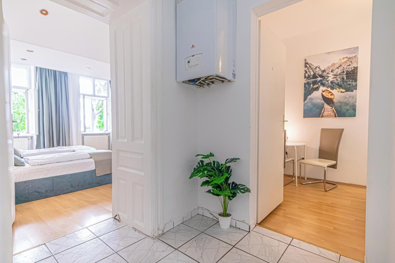 Exterior, Cozy 2BR Apt Near Belvedere Palace, Wien