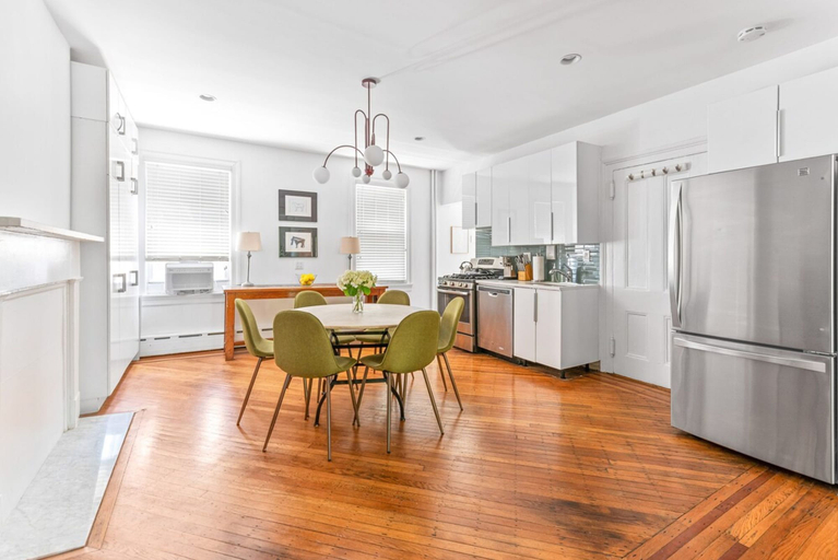 Room 4, Adelphi II by Rove Travel 3BR Ft Greene w Deck, New York