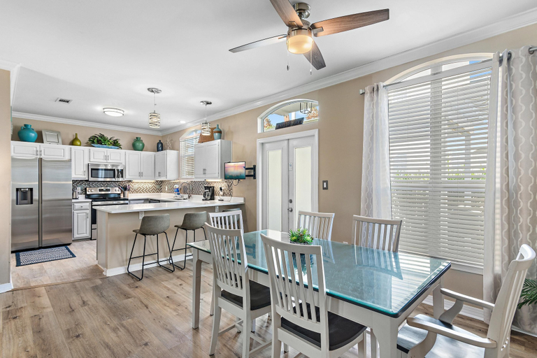 Private kitchen 3, Emerald View, Walton
