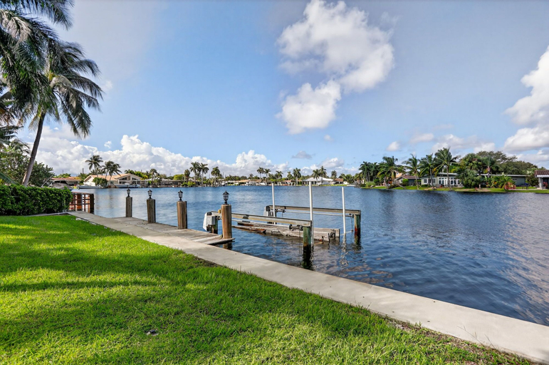 Exterior 5, Siena Villa Waterfront, Broward
