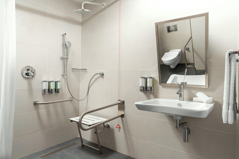 Bathroom 4, Hampton By Hilton Istanbul Sisli, Şişli