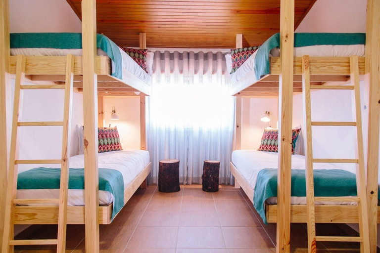 Bedroom 3, Zulla Nazaré Surf Village, Nazaré