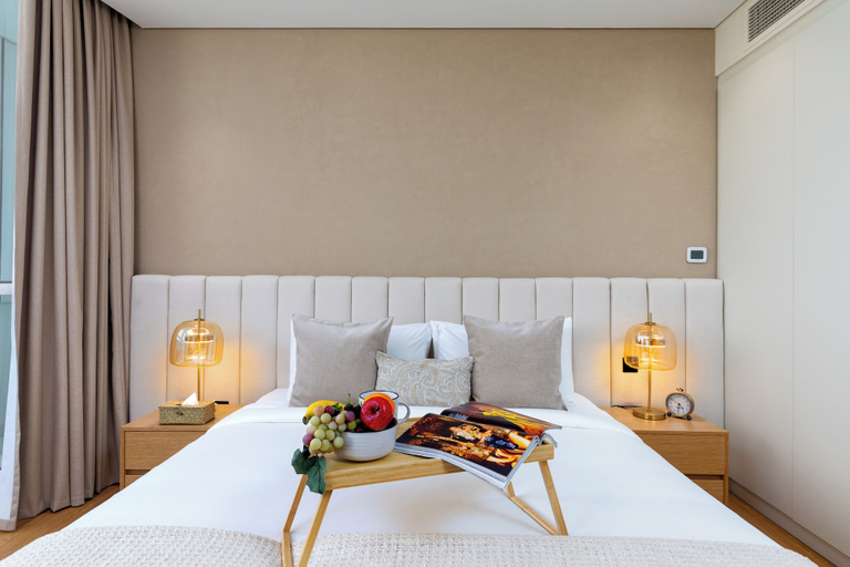 Room 3, Maison Privee - Chic Downtown Living w/ Dubai Cityscape Views, Dubai
