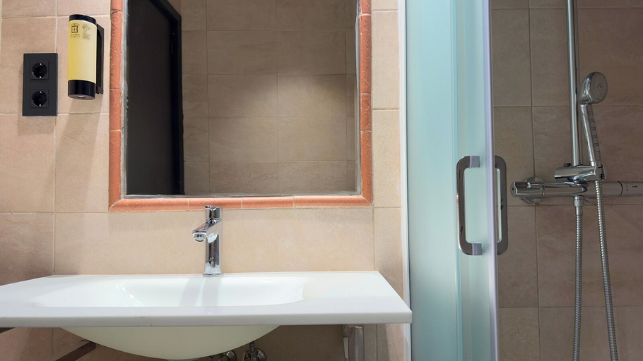 Bathroom 4, La Posada de Ruba, Huesca