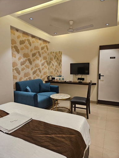 Room 3, Lotus Excutive Maharashtra, Pune