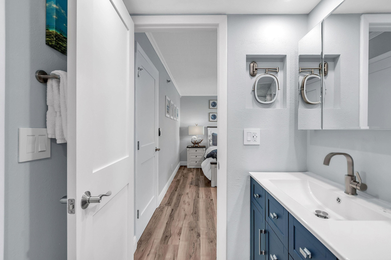 Bathroom 2, The Pointe #401, Pinellas