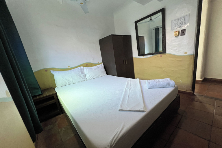 Room 4, Bangera Inn, Puerto Galera
