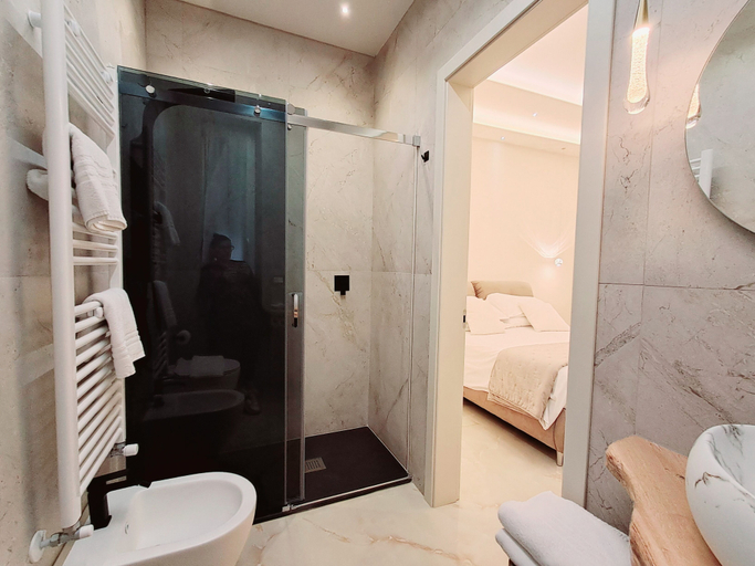 Bathroom 2, Frem Lord 5 terre, La Spezia
