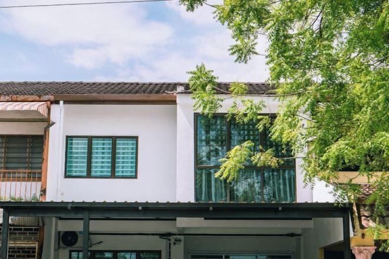 Exterior, Karking 15@Pinjistation (8pax/4br), Kinta