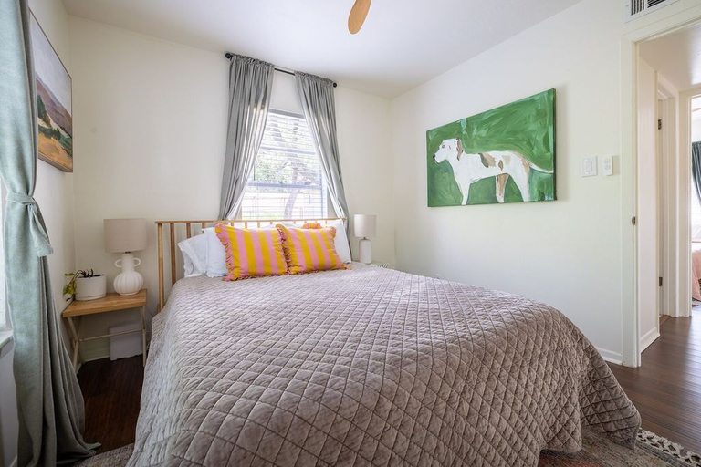 Bedroom 2, Rosedale Bungalow, Travis