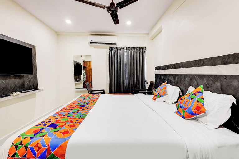 Room 2, Fabhotel Sri Lakshmi Sea Grand, Visakhapatnam