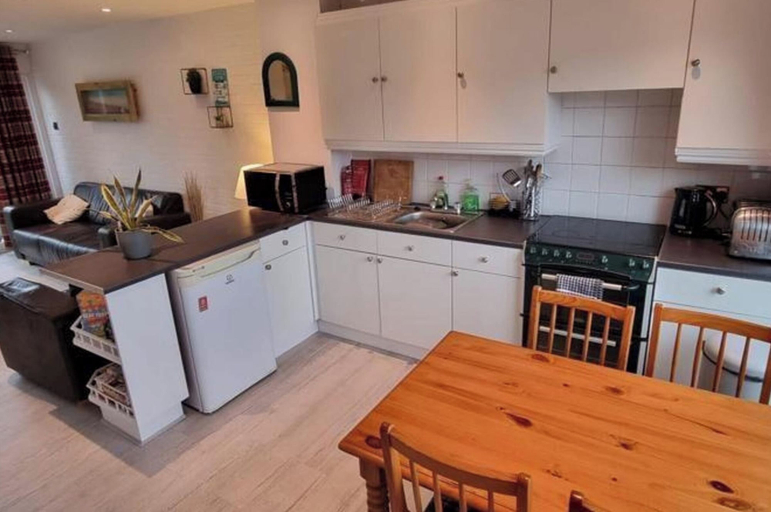 Others 5, Cozy Coastal Cottage in Newquay, Cornwall