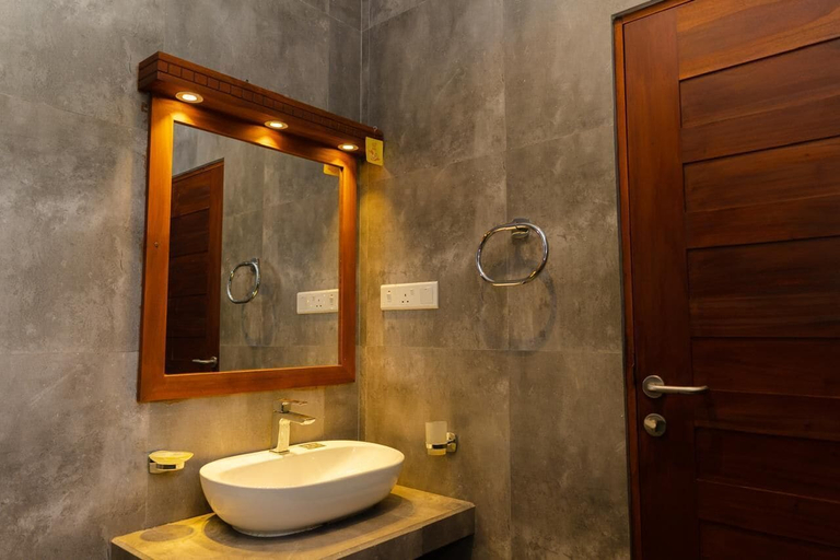 Bathroom 3, Joalis Villa Polhena Pvt Ltd, Matara Four Gravets
