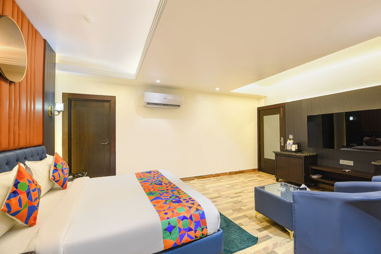 Room 5, Fabhotel Elvilla, Delhi