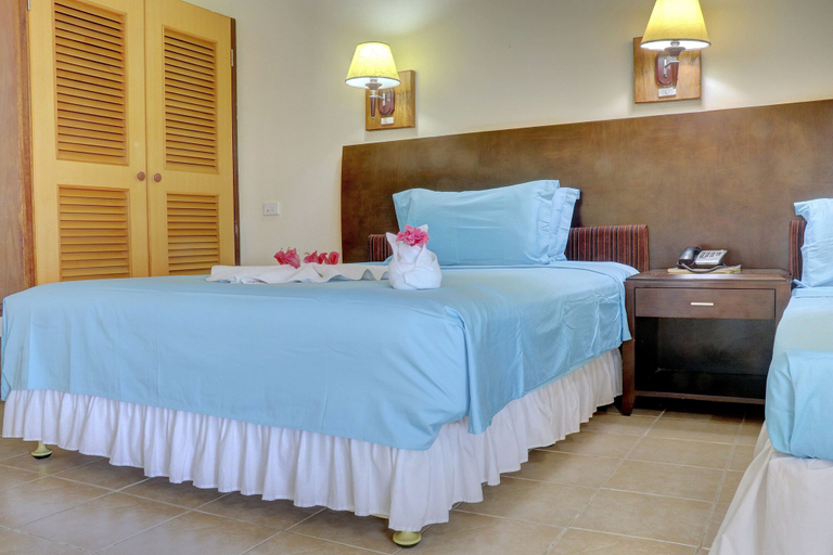 Bedroom 3, Honiara Hotel, Mataniko