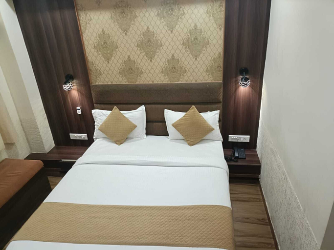Room 2, HOTEL RJ RESIDENCY C.G.ROAD, Ahmadabad