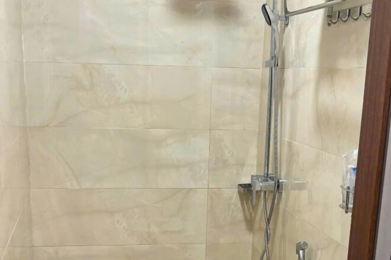 Bathroom 3, Moonstone Homestay And Cafe Vinhomes Ocean Park 2, Văn Giang