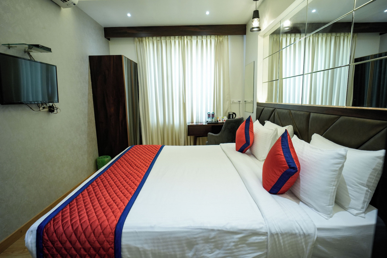 Bedroom 3, Spree Manor Hotel, Aurangabad