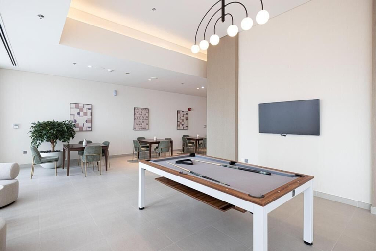 Billiards 3, Roomszy Forte Residences Downtown Dubai, Dubai