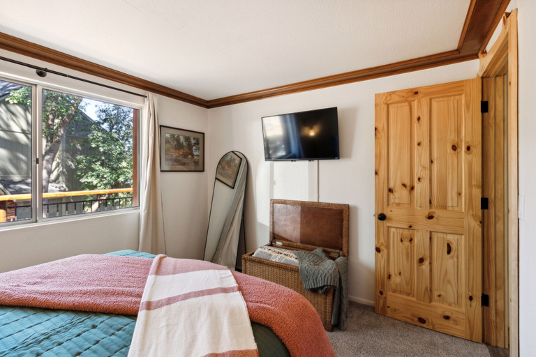 Room 4, Timeless Traditions Arrowhead 3 Bedroom Home by RedAwning, San Bernardino