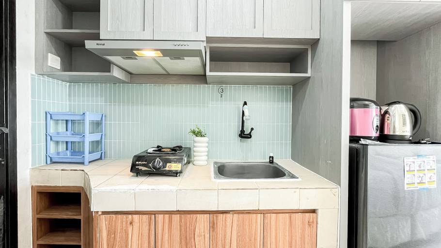 Private kitchen 5, Simple Space Studio At Belmont Residence Puri Apartment, West Jakarta