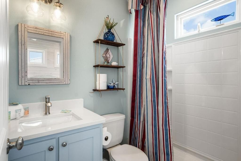 Bathroom 2, Coastal Retreats Collection, Nueces